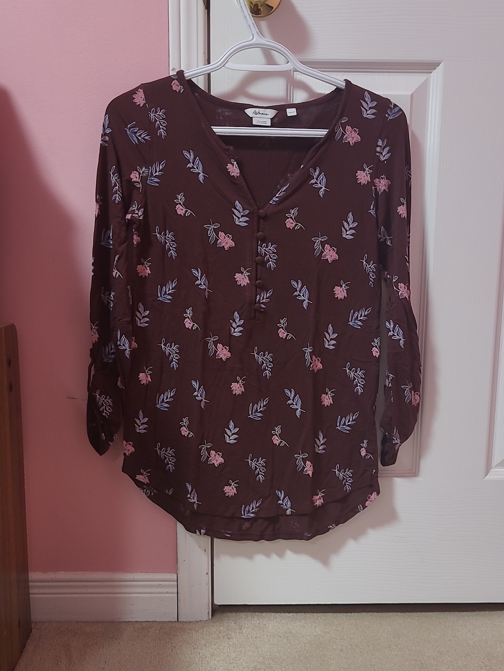 Reitmans Brown Floral V-Neck Button-Front Blouse